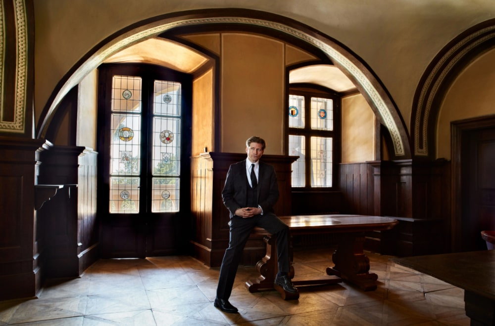 crispin glover built his castle in Prague to use it specifically as a set